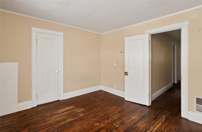 Building Photo - 53 Scottsville Rd