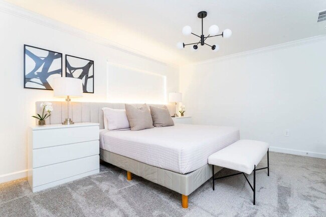 Building Photo - 4343 Scene Ln