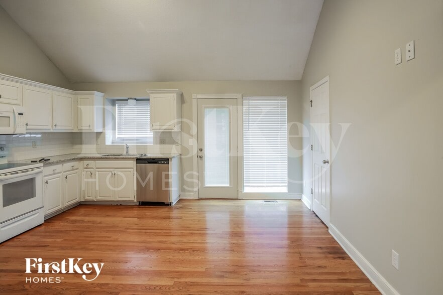 Building Photo - 1034 Bunting Ln