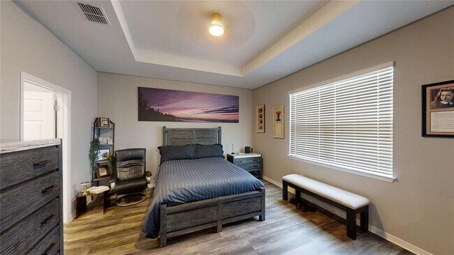 Building Photo - 5655 SW 78th Ave Rd