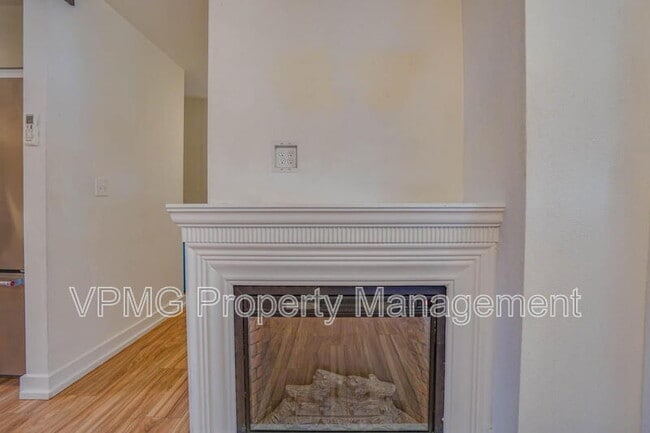 Building Photo - 3113 Yeoman Ave