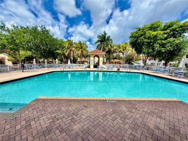 Building Photo - 14110 SW 51st Ct