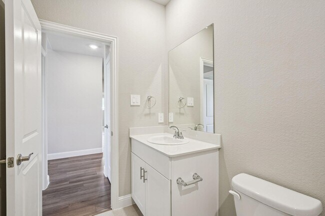 Building Photo - 113 Whitlow Dr