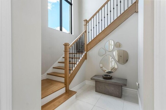 Building Photo - 17317 Santaluce Mnr