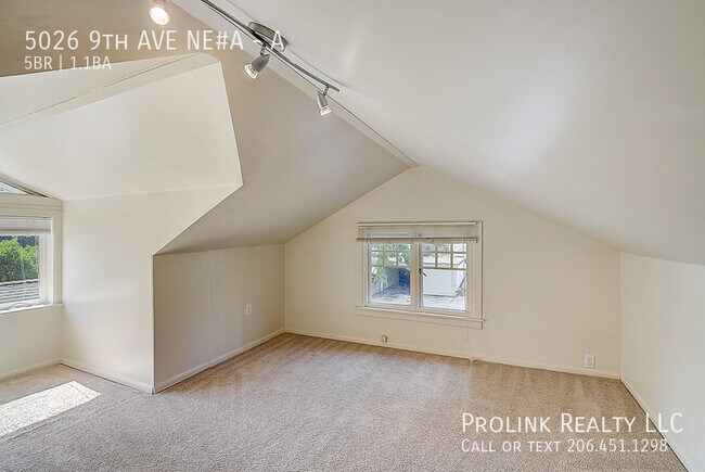 Building Photo - 5026 9th Ave NE