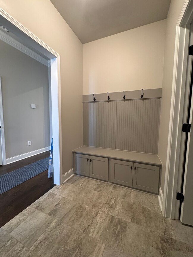 Building Photo - 234 Pumprock Dr