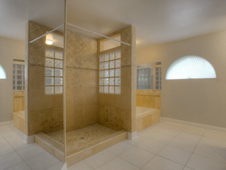 Building Photo - 2714 Mock Orange Ct