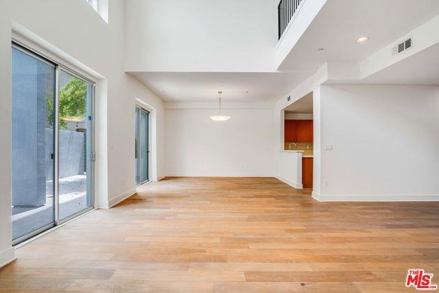 Building Photo - 13337 Beach Ave