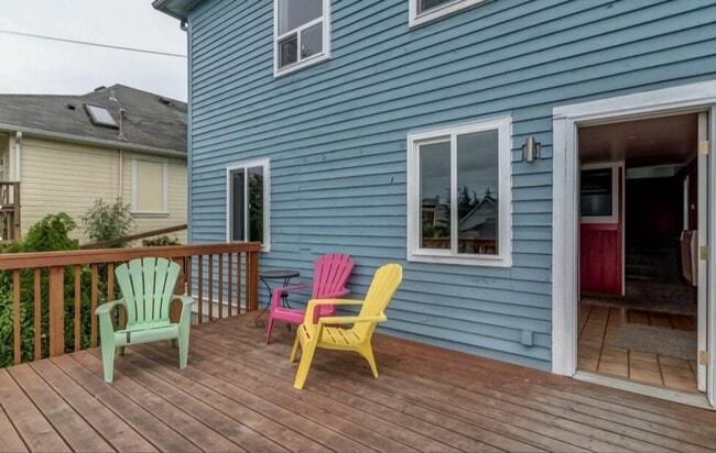 Building Photo - Charming 3 bed 1.5 bath available in Bellingham!
