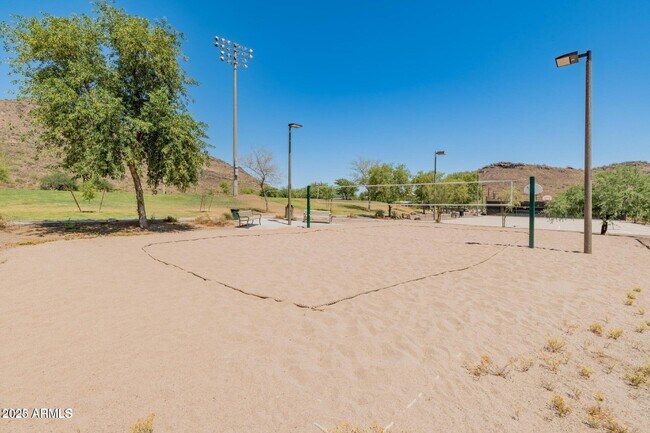 Building Photo - 5420 W Desert Hollow Dr