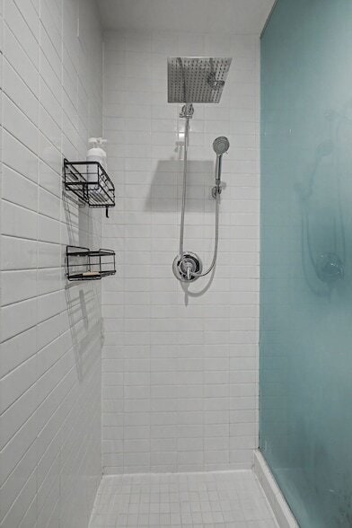 Building Photo - 2115 Yeaman Pl