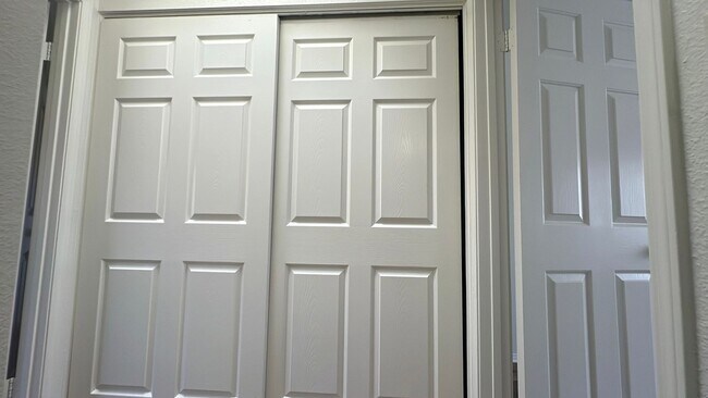 Building Photo - West Lancaster Townhouse in gated community (Marbella Villas)