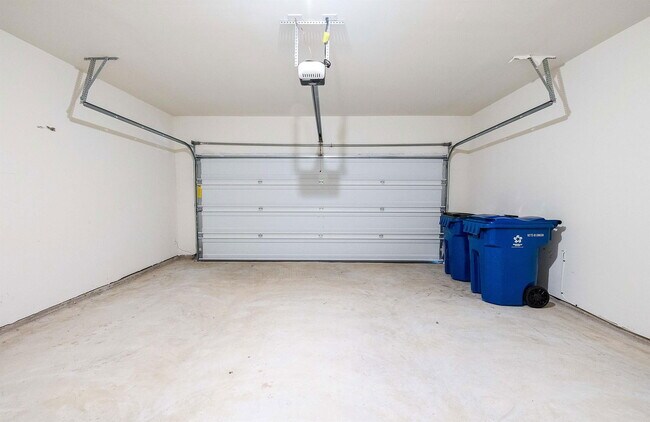 Building Photo - 18513 Quiet Range Dr