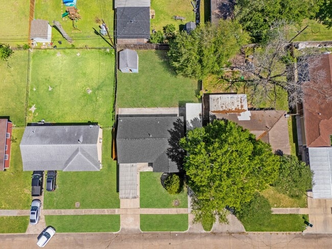 Building Photo - 3209 Chestershire Dr