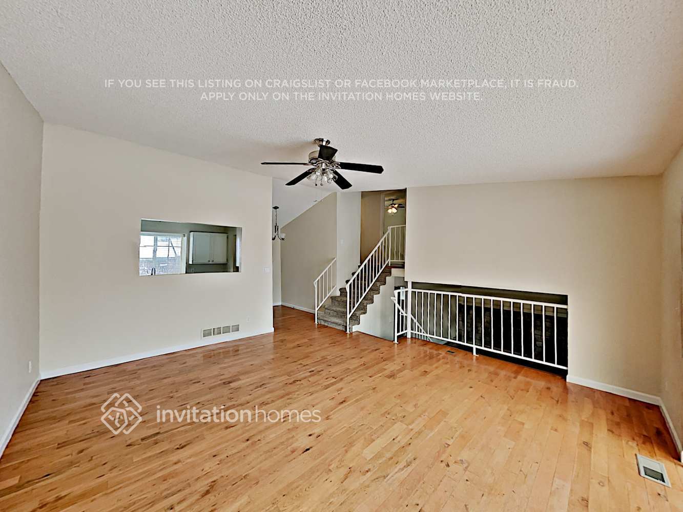 Building Photo - 5840 S Perth Pl