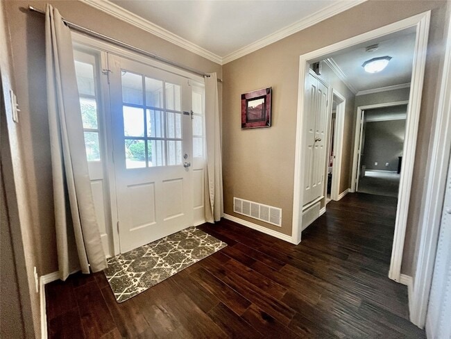 Building Photo - 15542 Earlport Cir