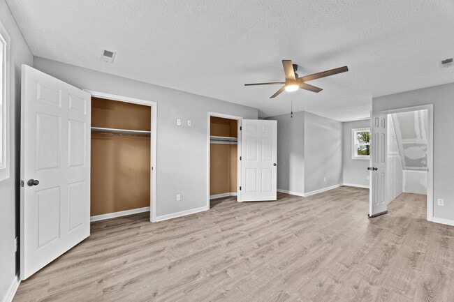 Building Photo - 10188 Russellville Rd