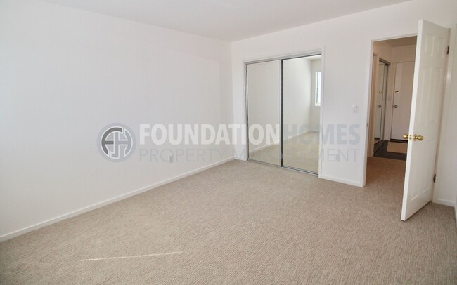 Building Photo - Sausalito Condo with Scenic Views!  Covered Parking!  Pool!  FOUNDATION