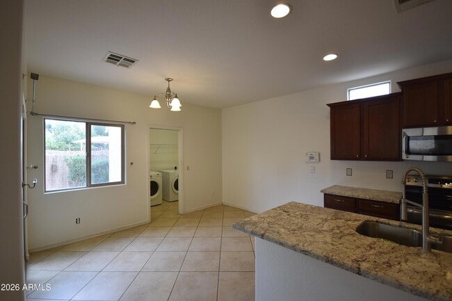 Building Photo - 7117 N 73rd Dr
