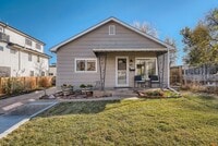 Building Photo - AVAILABLE NOW, LARGE YARD AND DETACHED 2 CAR GARAGE, UPDATED FLOORS AND BATH, $0 DEPOSIT OPTIONS!