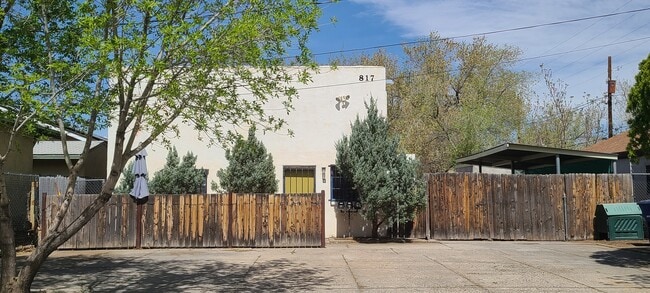 Building Photo - 817 Slate Ave NW