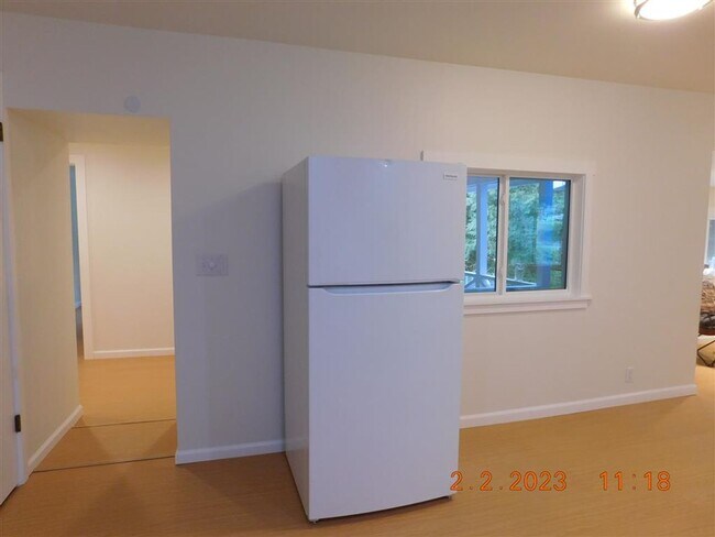 Building Photo - 44217 Leonard Rd