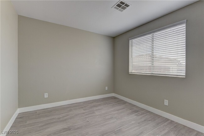 Primary Photo - 1271 Balzar Ave