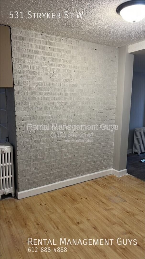 Building Photo - 531 S Stryker Ave