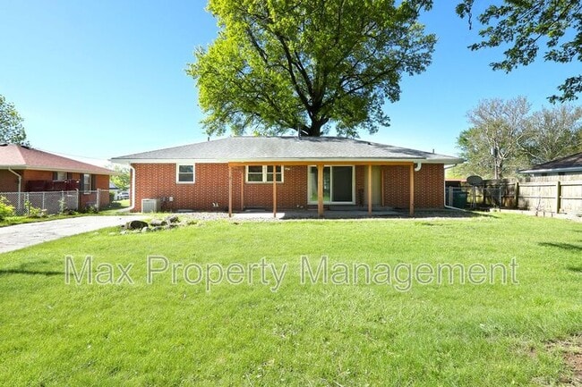 Building Photo - 7217 Maple Dr