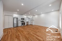 Building Photo - 652 W Gordon Terrace
