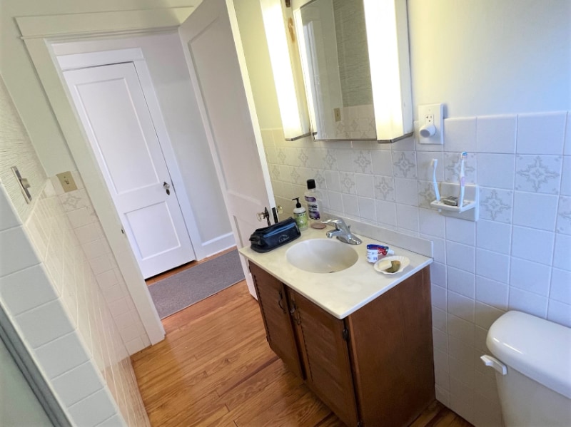 Building Photo - 201 American Ave