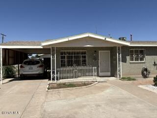 Building Photo - 649 De Vargas Dr
