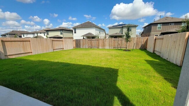 Building Photo - 148 White Horses Dr