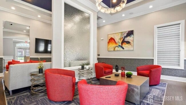 Building Photo - 1015 Vanderbergh Blvd