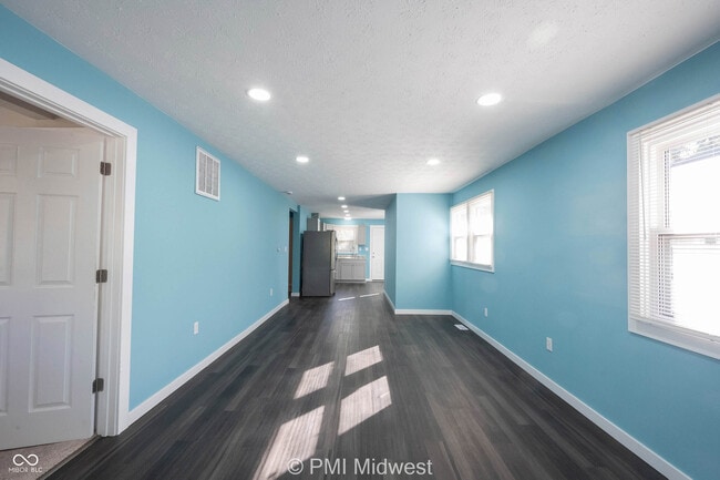 Building Photo - 2945 N Denny St