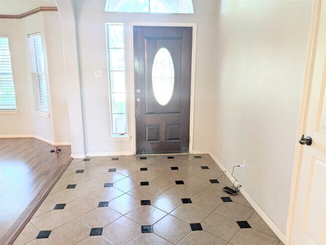 Building Photo - 2716 Park Falls Dr