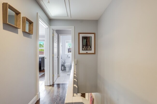 Building Photo - 154 W 3rd St