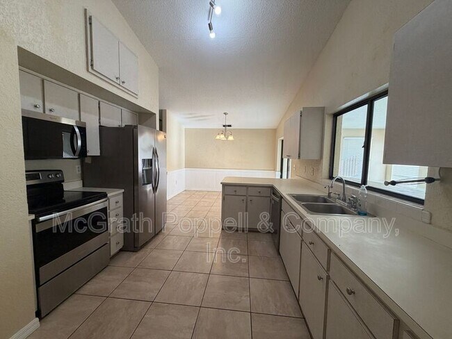 Building Photo - 3319 Duff Rd