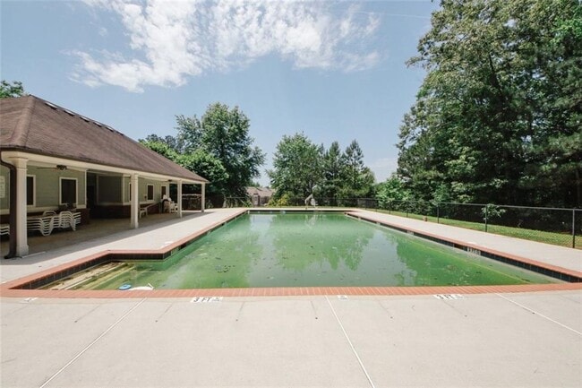 Building Photo - 10162 Benton Woods Dr