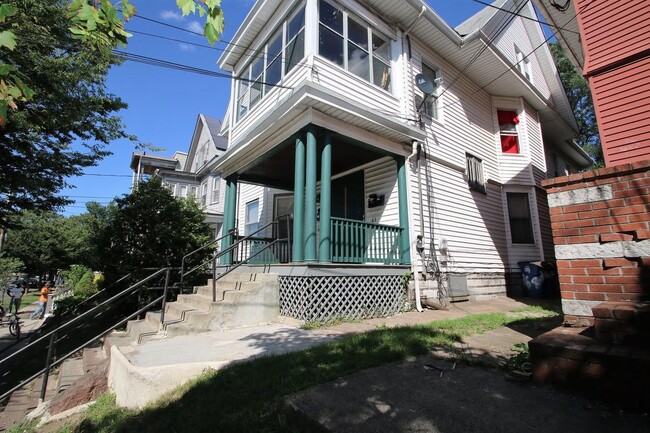 Building Photo - 363 Sherman Ave