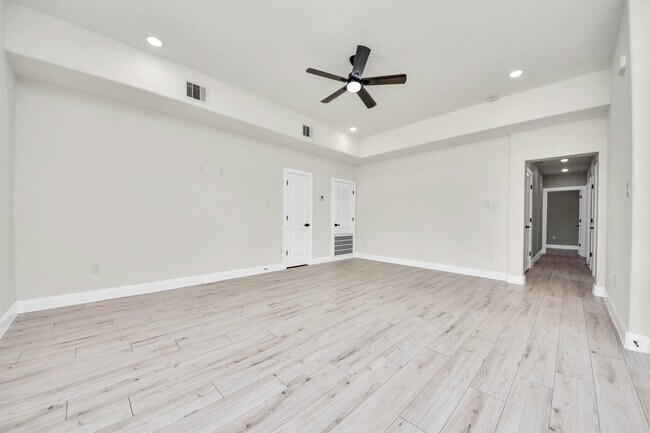 Building Photo - 7815 Joy St