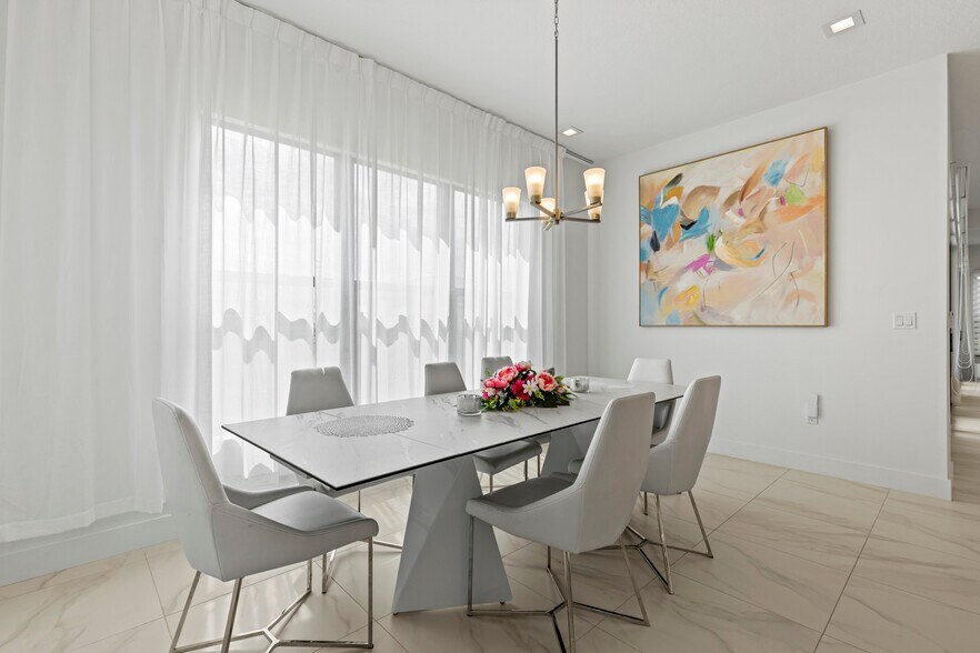 Building Photo - 12884 Wingspan Ct