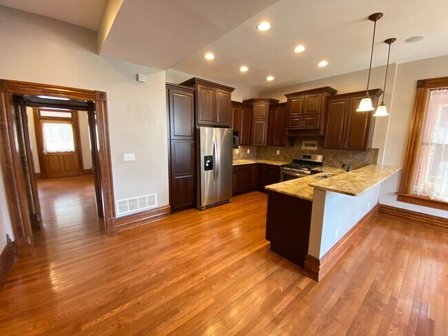 Building Photo - Renovated House, South Campus OSU, Near Medical Center and Law School