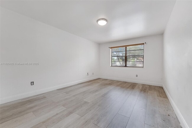 Building Photo - 9301 SW 92nd Ave