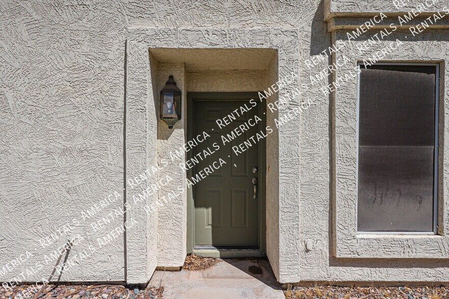 Building Photo - 8849 S 51st St