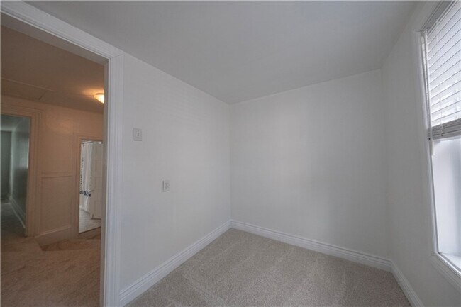 Building Photo - 274 38th St