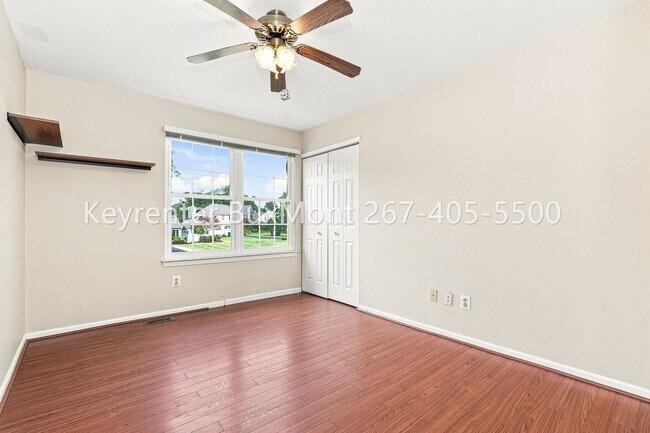 Building Photo - 117 Victoria Ln