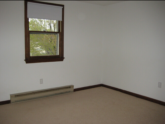 Building Photo - 55 Van Deene Ave