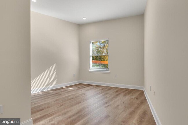 Building Photo - 511 Gorgas Ln