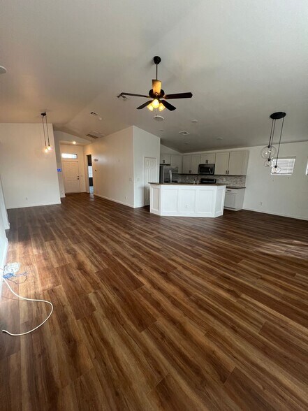 Building Photo - 3029 Blush Noisette Ave